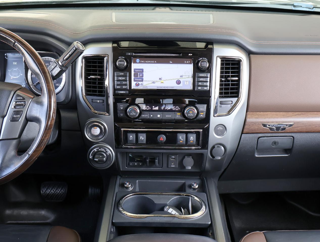 Nissan Titan Platinum Reserve 4WD 2018