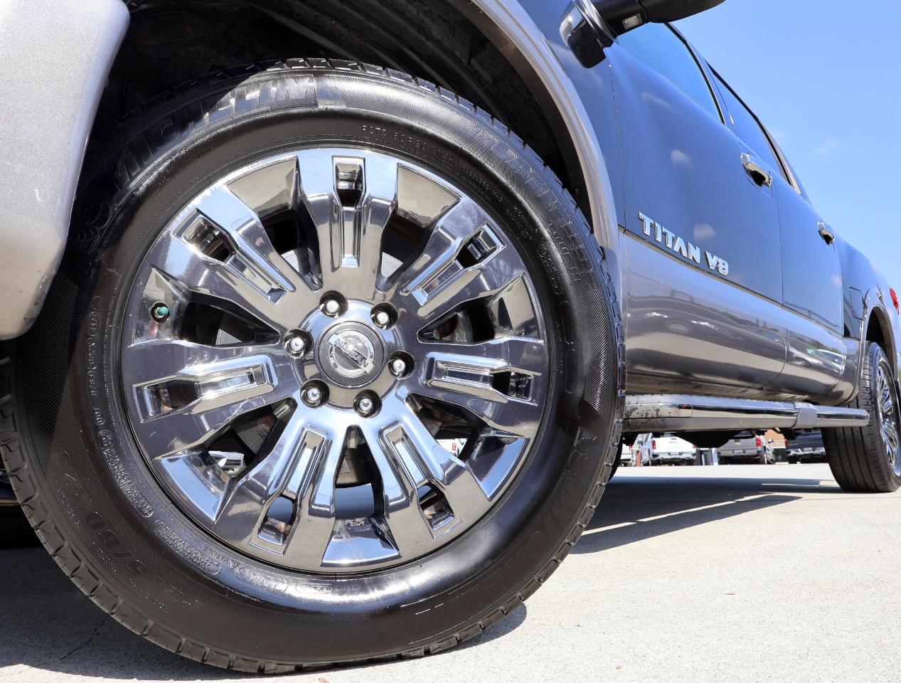 Nissan Titan Platinum Reserve 4WD 2018