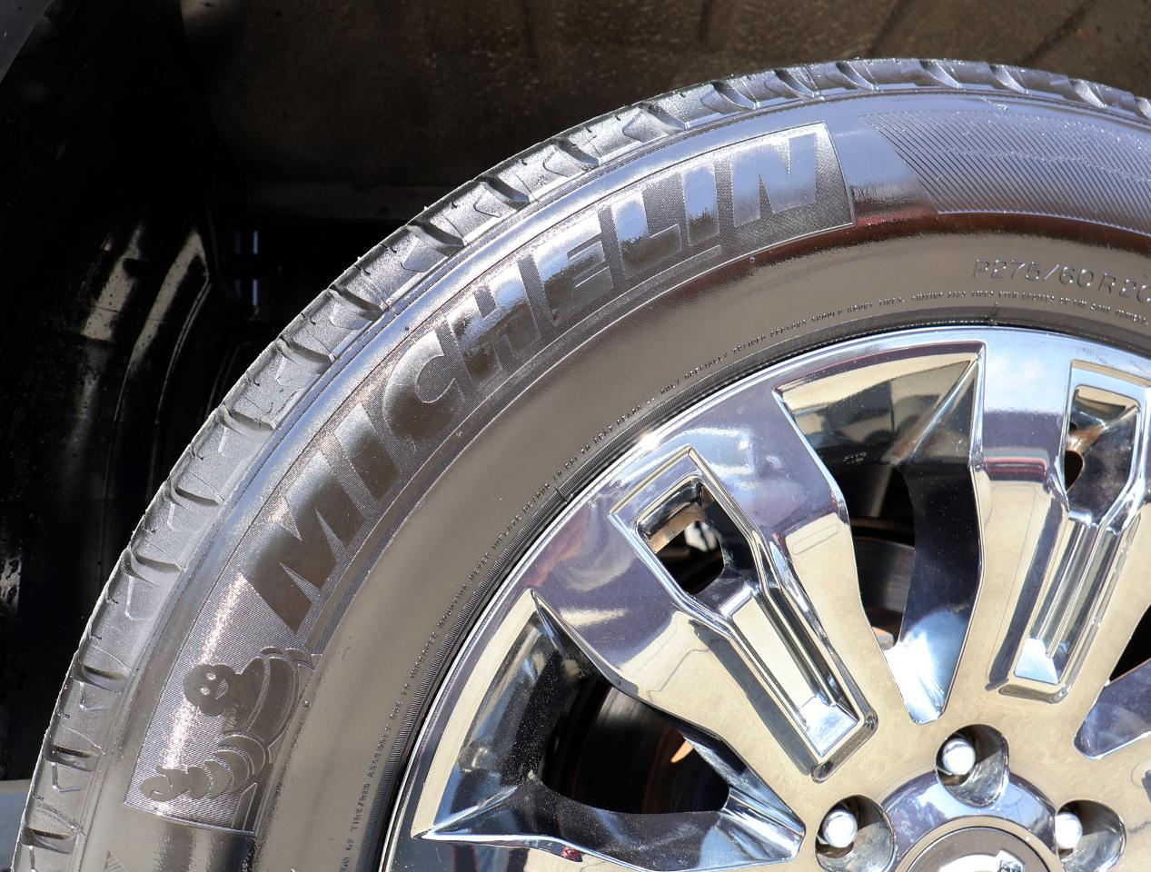 Nissan Titan Platinum Reserve 4WD 2018