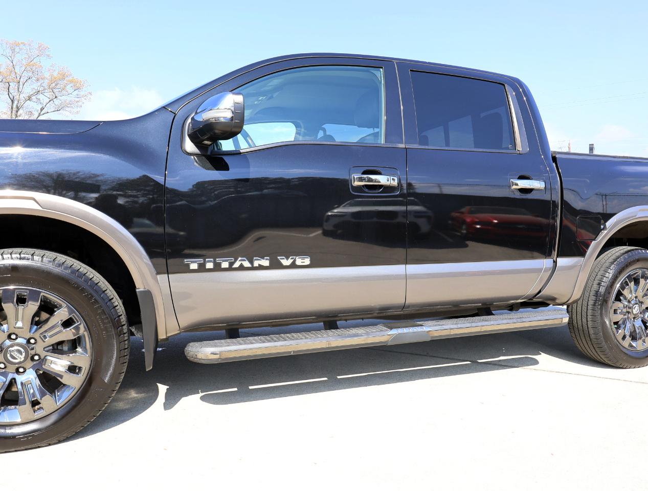 Nissan Titan Platinum Reserve 4WD 2018