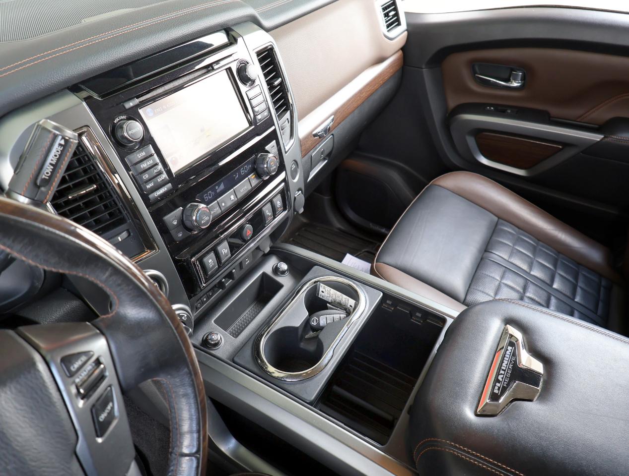 Nissan Titan Platinum Reserve 4WD 2018