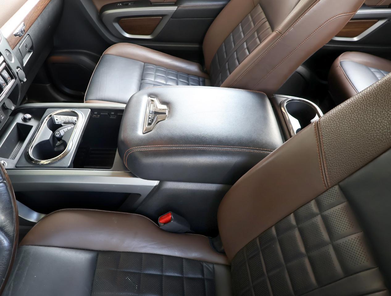 Nissan Titan Platinum Reserve 4WD 2018