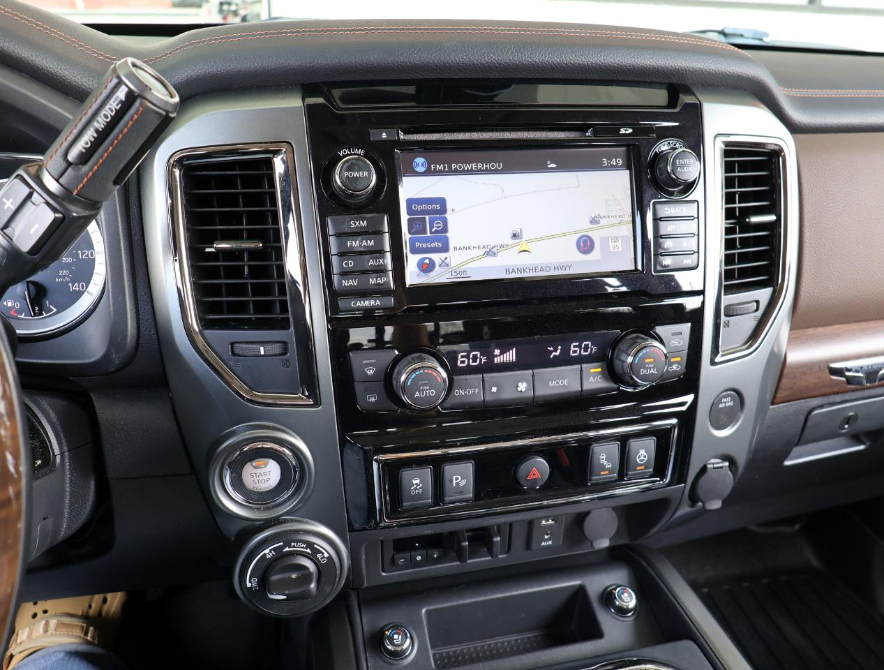 Nissan Titan Platinum Reserve 4WD 2018