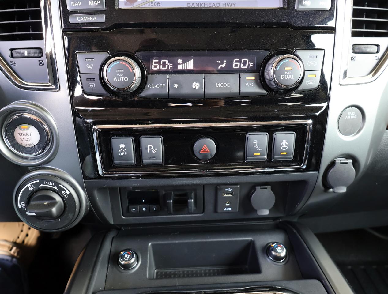 Nissan Titan Platinum Reserve 4WD 2018