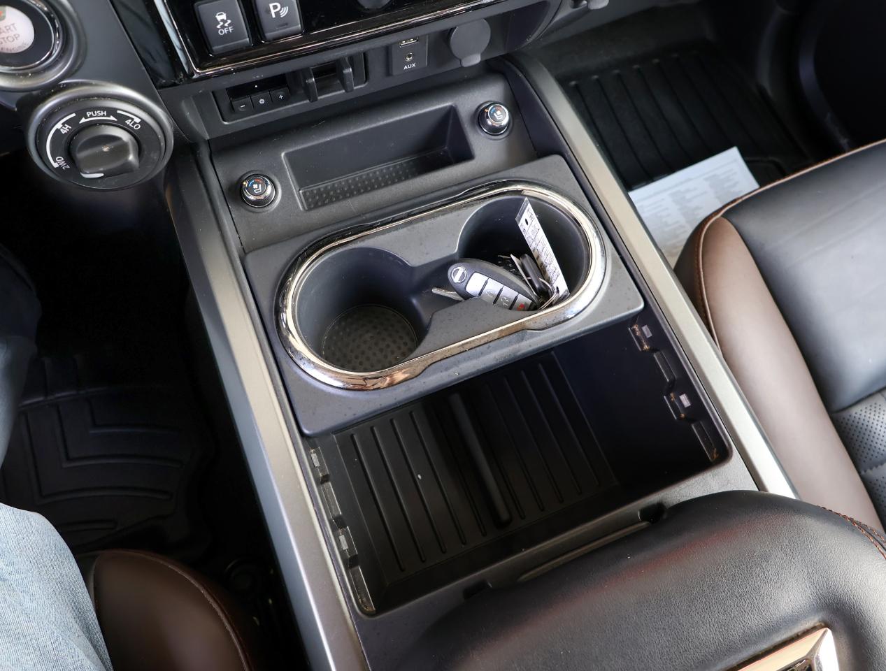 Nissan Titan Platinum Reserve 4WD 2018