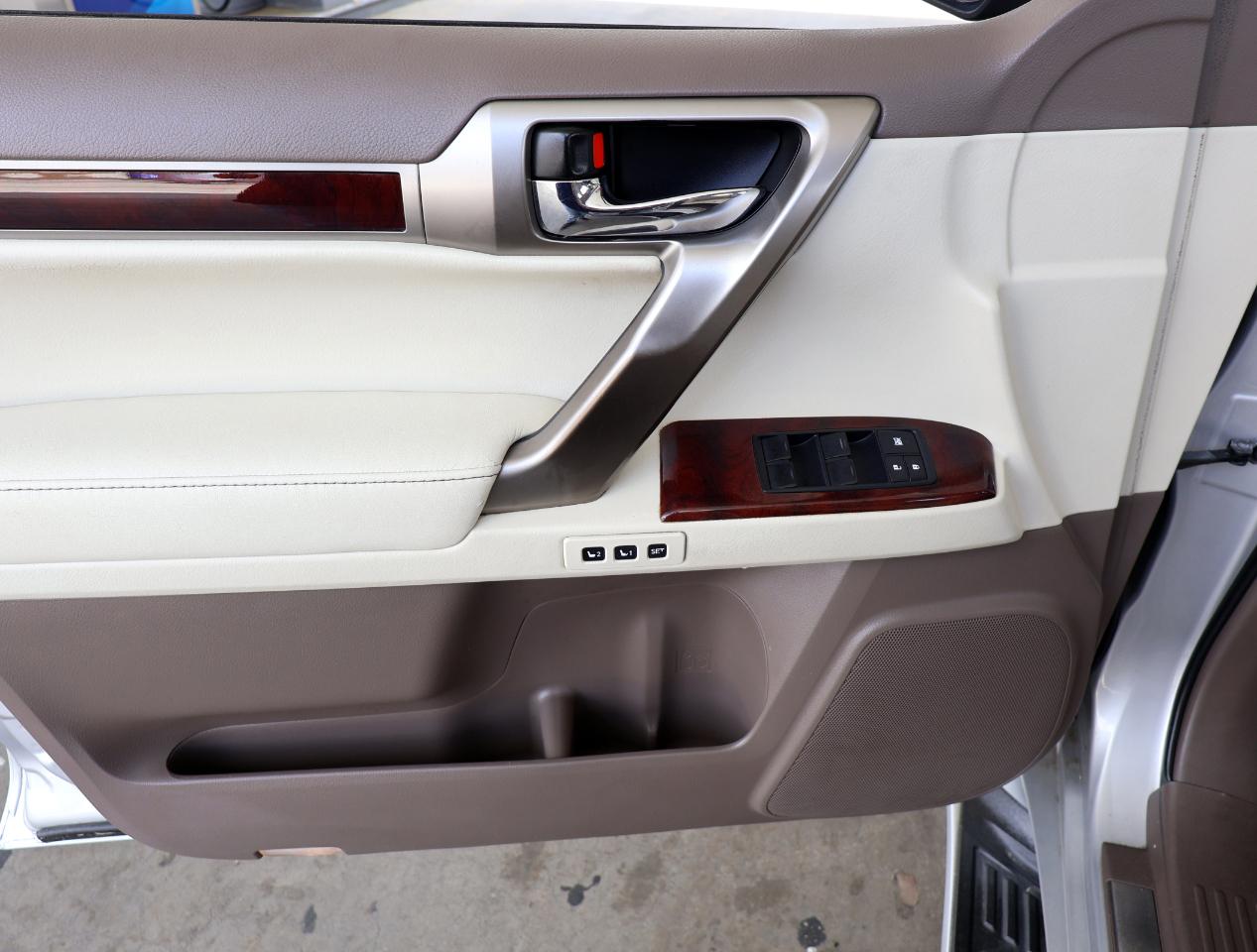 Lexus GX 460 4WD 4dr 2012