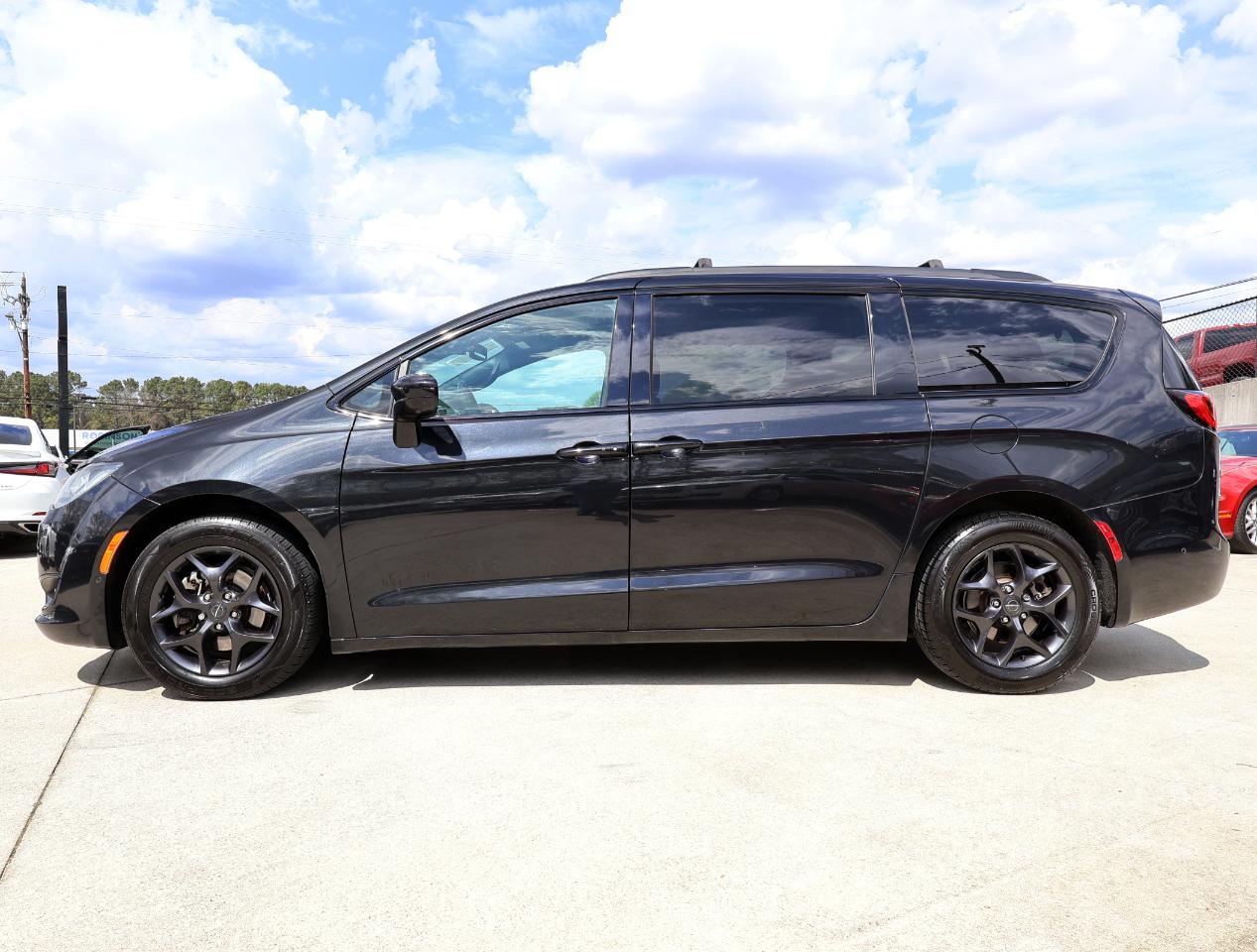 Chrysler Pacifica Touring-L Plus 2019
