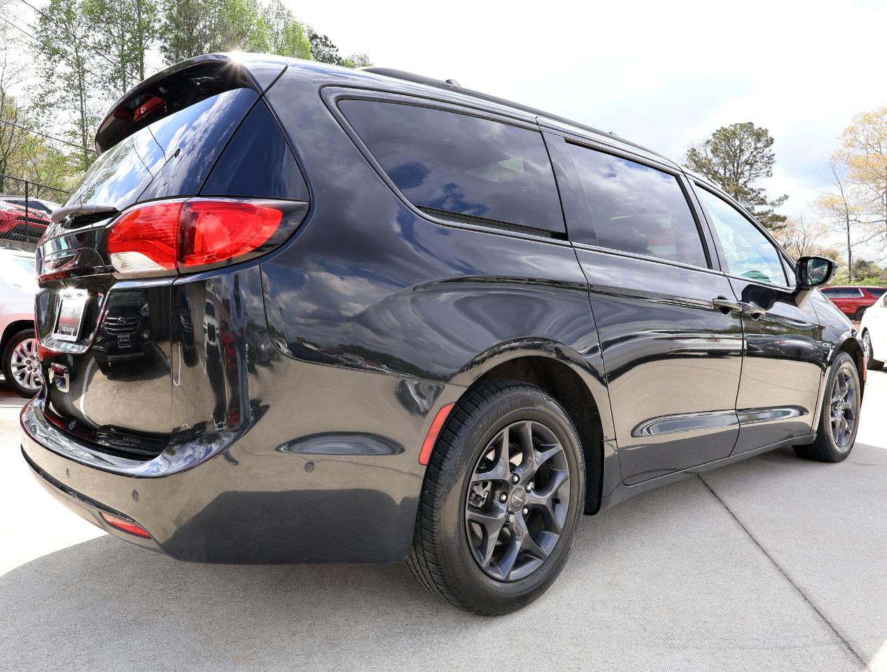 Chrysler Pacifica Touring-L Plus 2019
