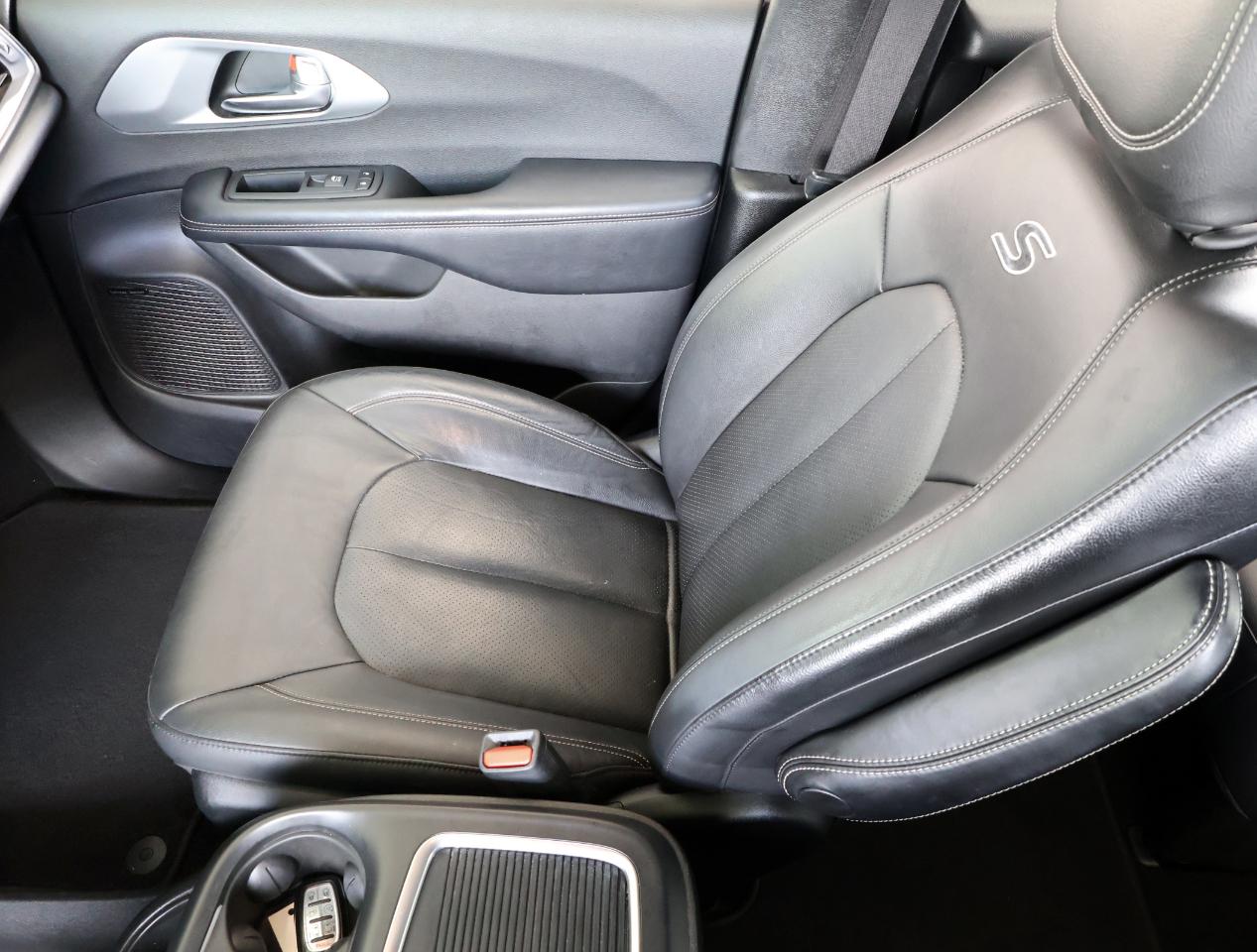 Chrysler Pacifica Touring-L Plus 2019