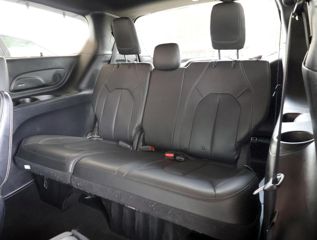 Chrysler Pacifica Touring-L Plus 2019