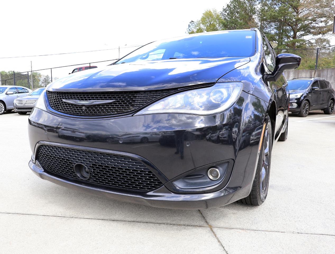 Chrysler Pacifica Touring-L Plus 2019