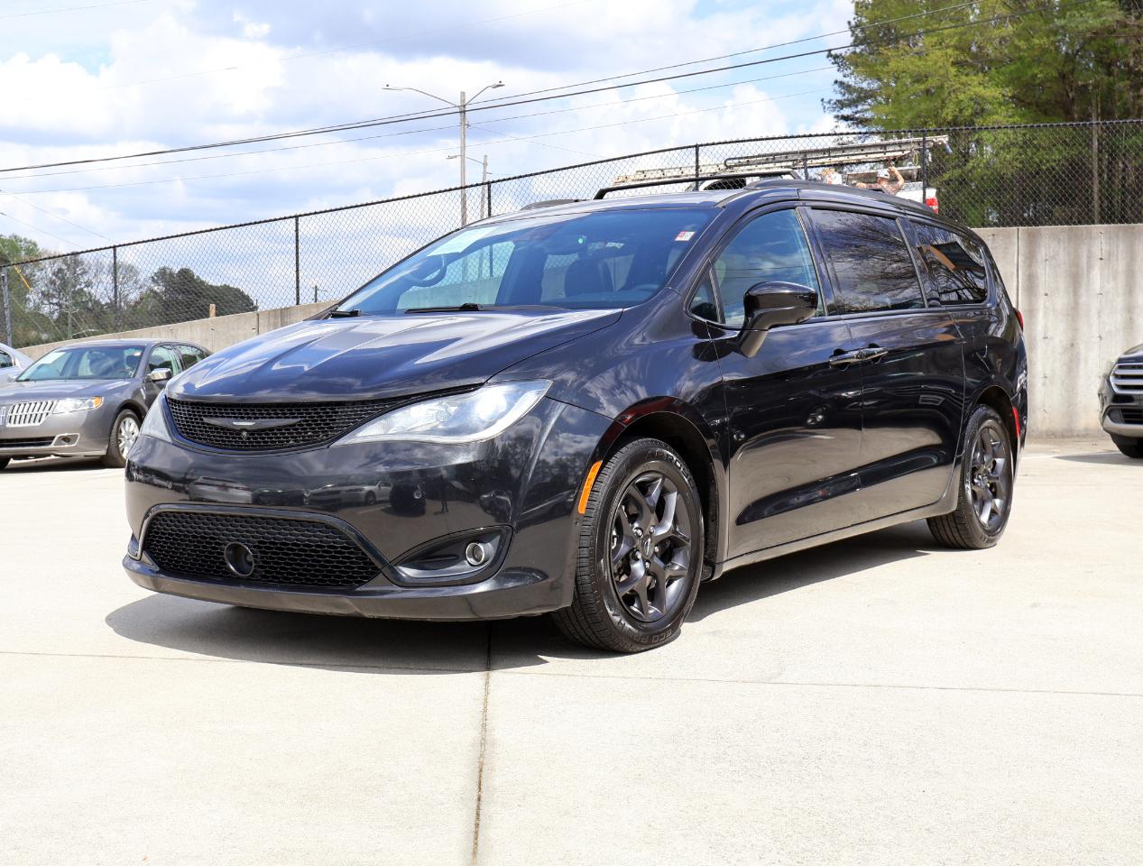 Chrysler Pacifica Touring-L Plus 2019