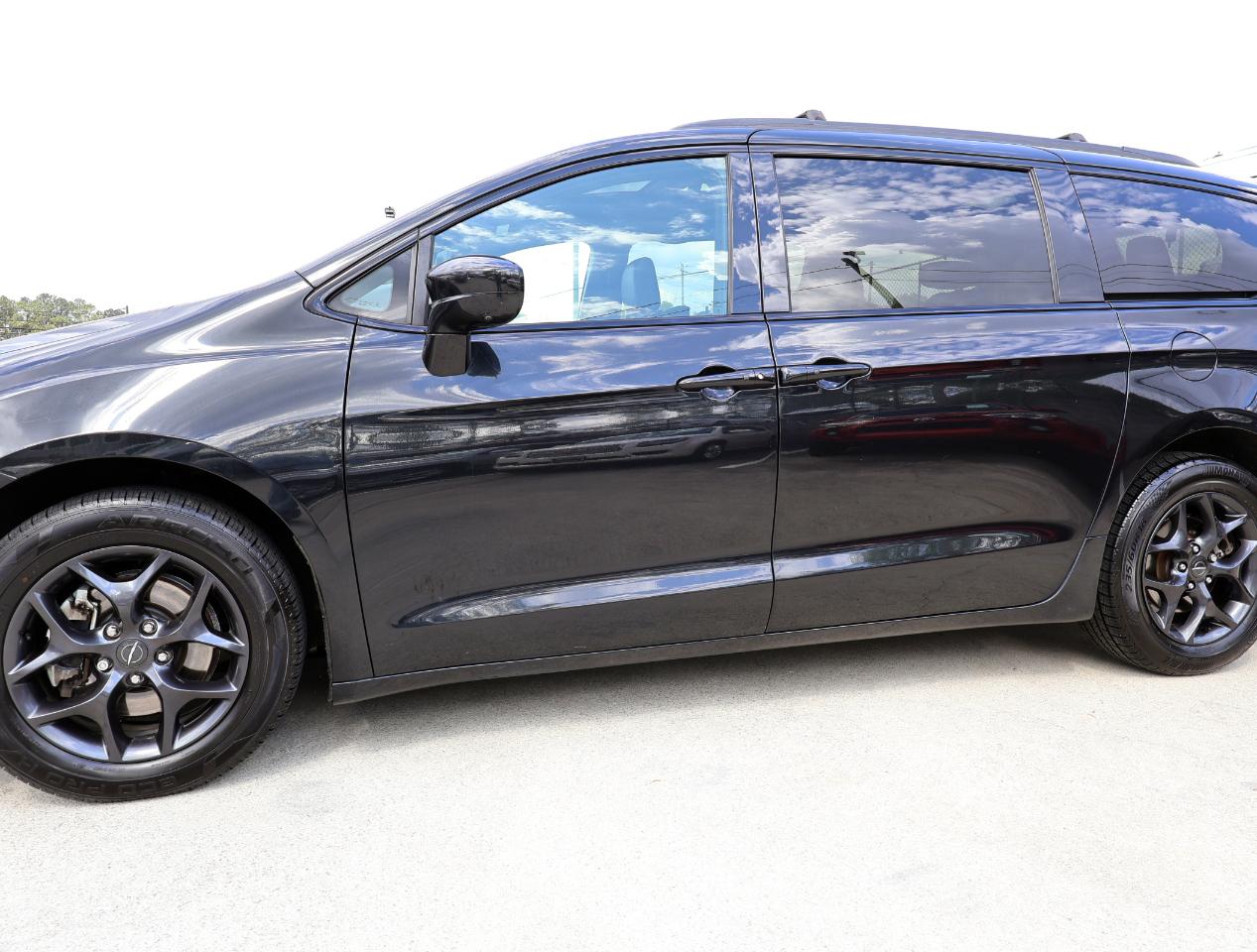 Chrysler Pacifica Touring-L Plus 2019