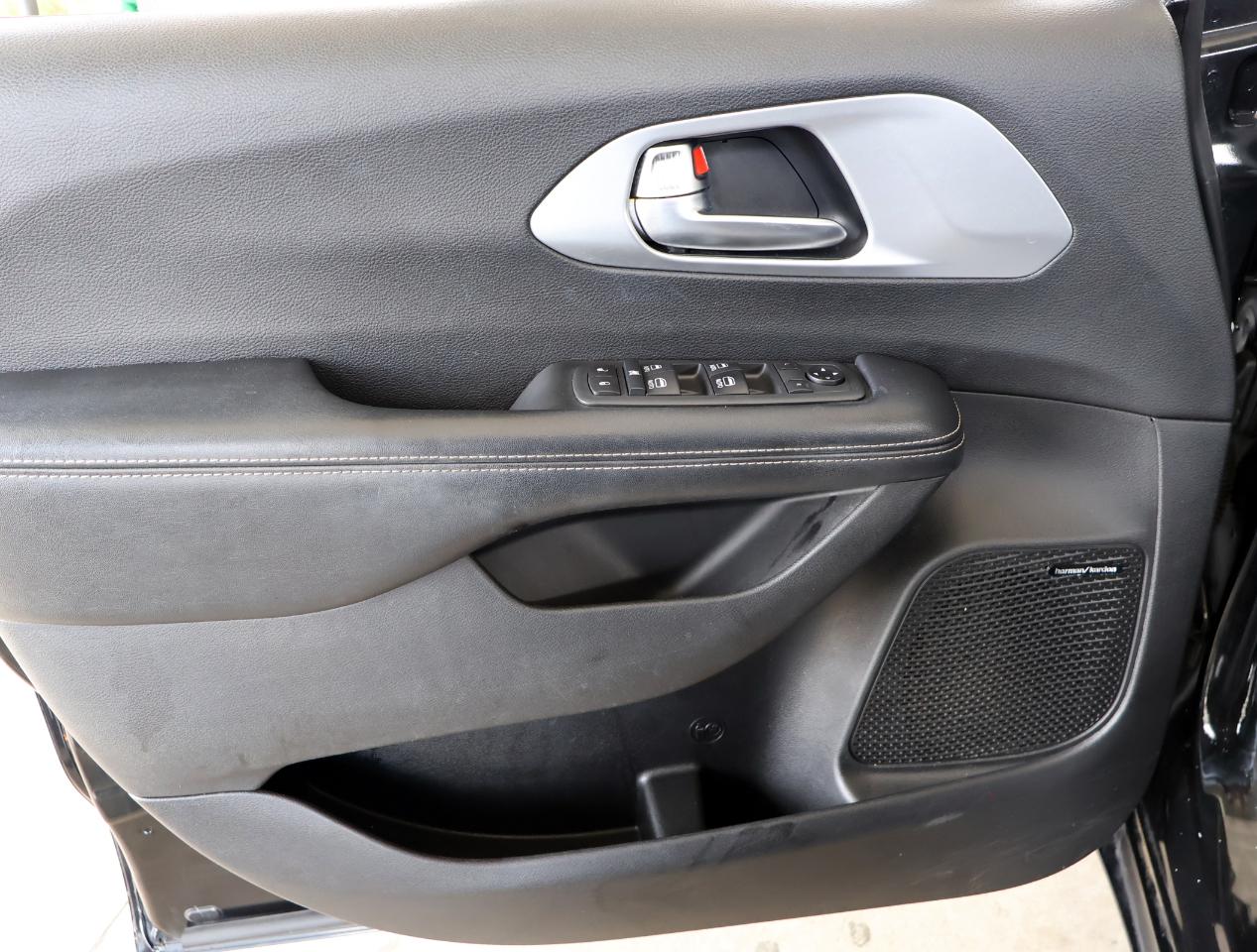 Chrysler Pacifica Touring-L Plus 2019