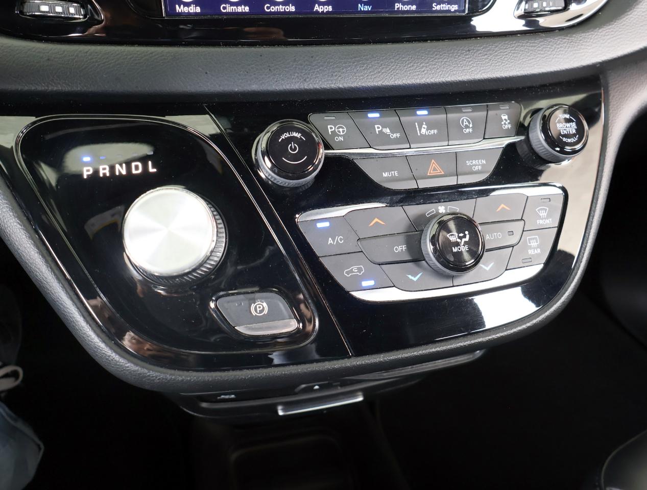 Chrysler Pacifica Touring-L Plus 2019