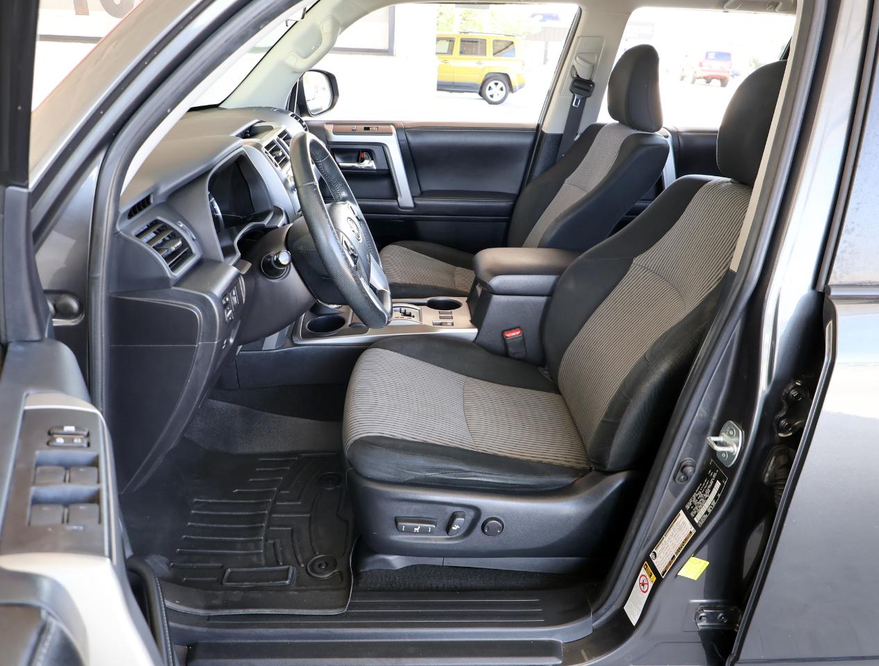 Toyota 4Runner SR5 4WD 2015