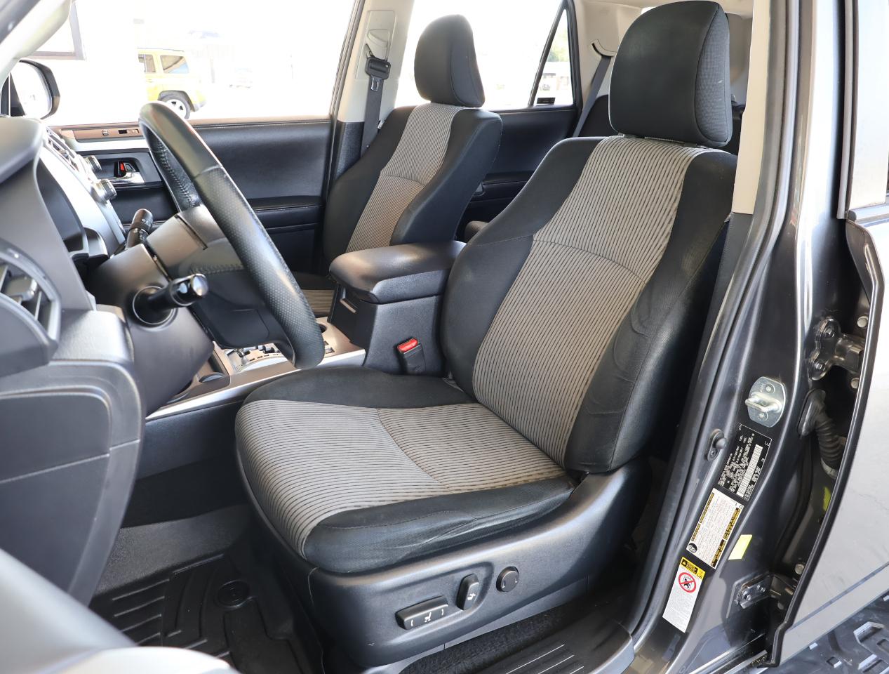 Toyota 4Runner SR5 4WD 2015