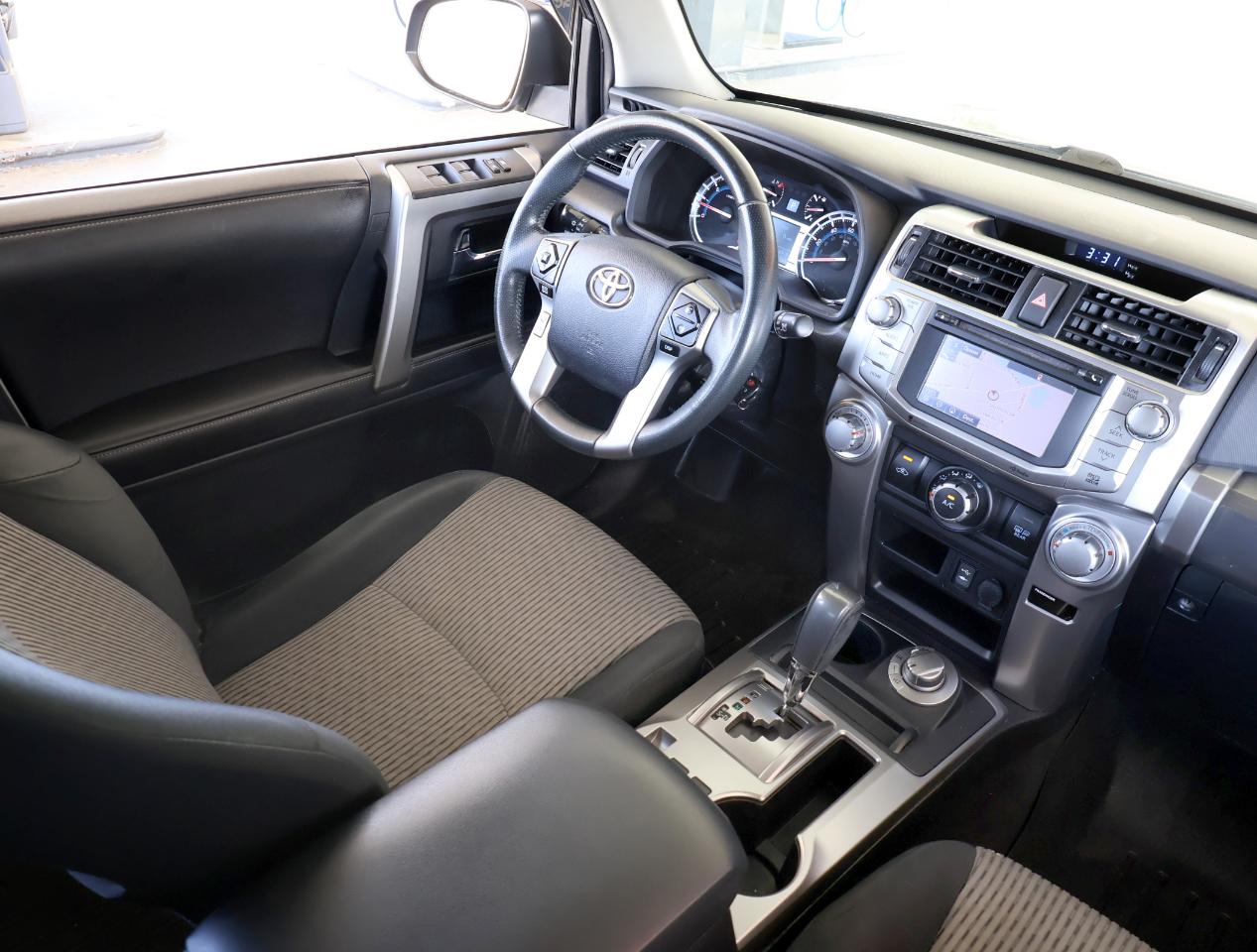 Toyota 4Runner SR5 4WD 2015