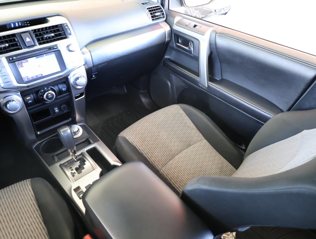 Toyota 4Runner SR5 4WD 2015