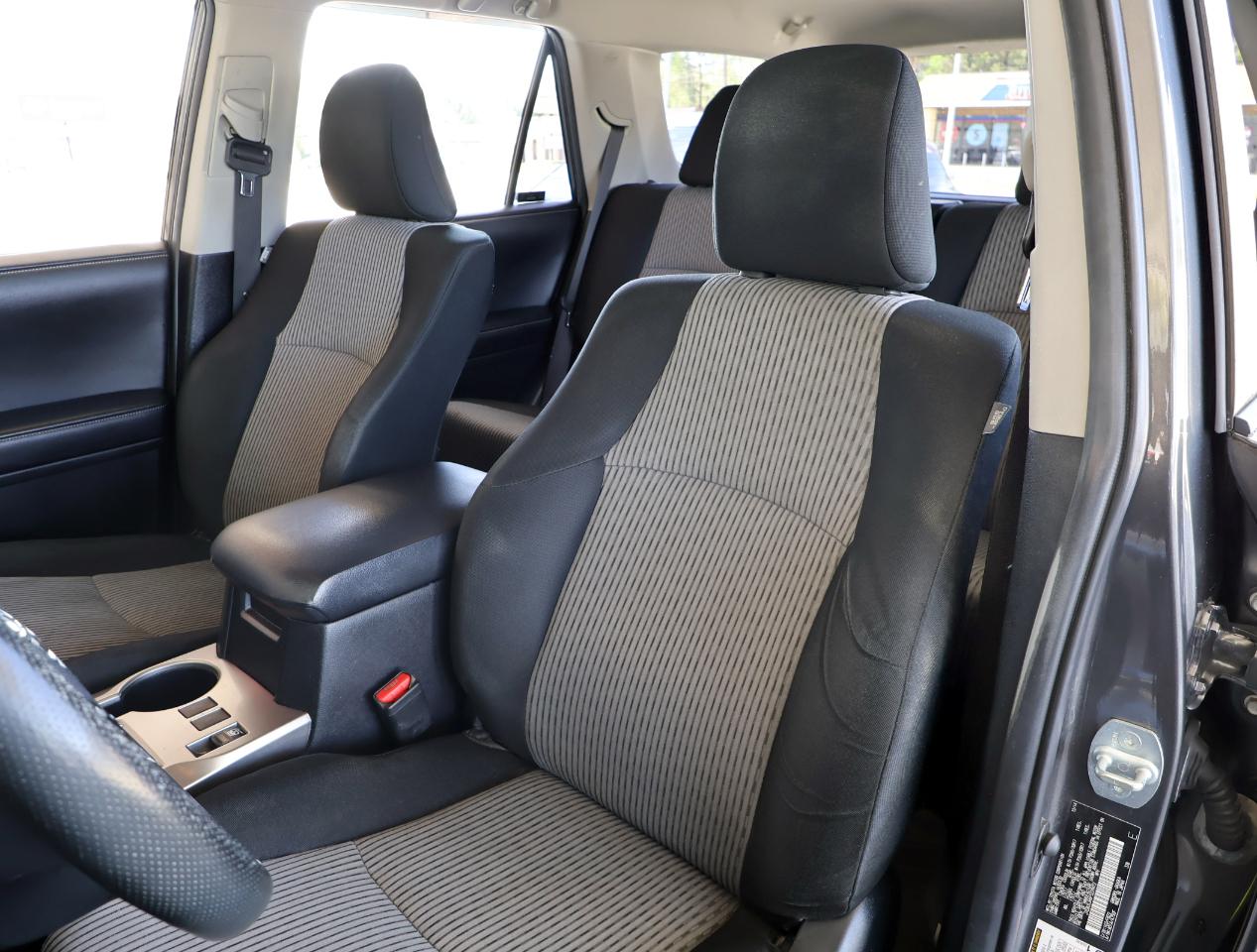 Toyota 4Runner SR5 4WD 2015