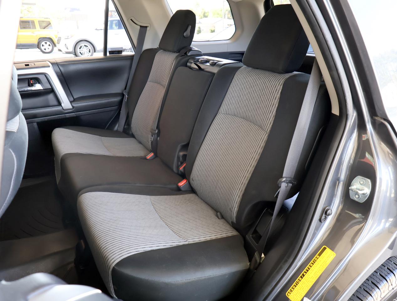 Toyota 4Runner SR5 4WD 2015