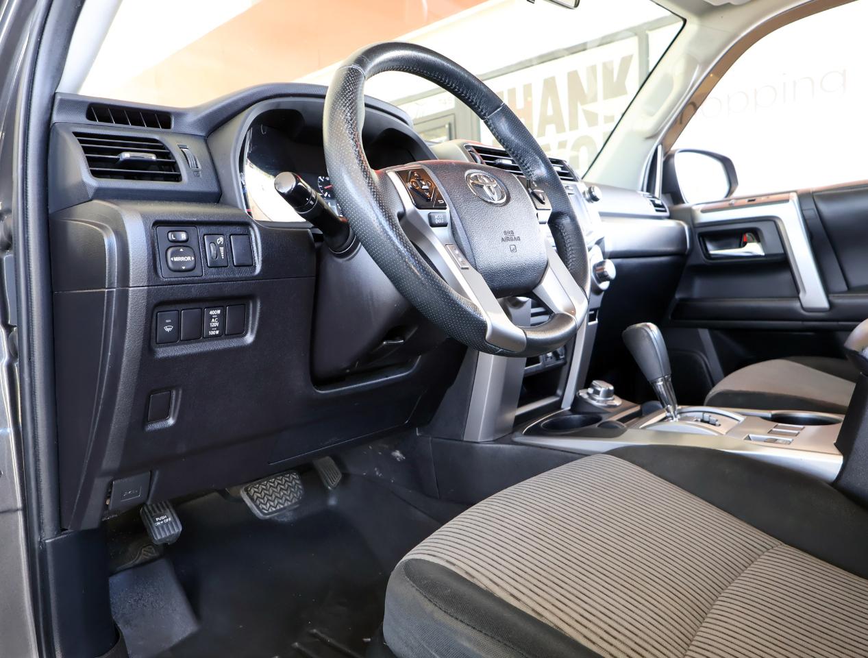 Toyota 4Runner SR5 4WD 2015