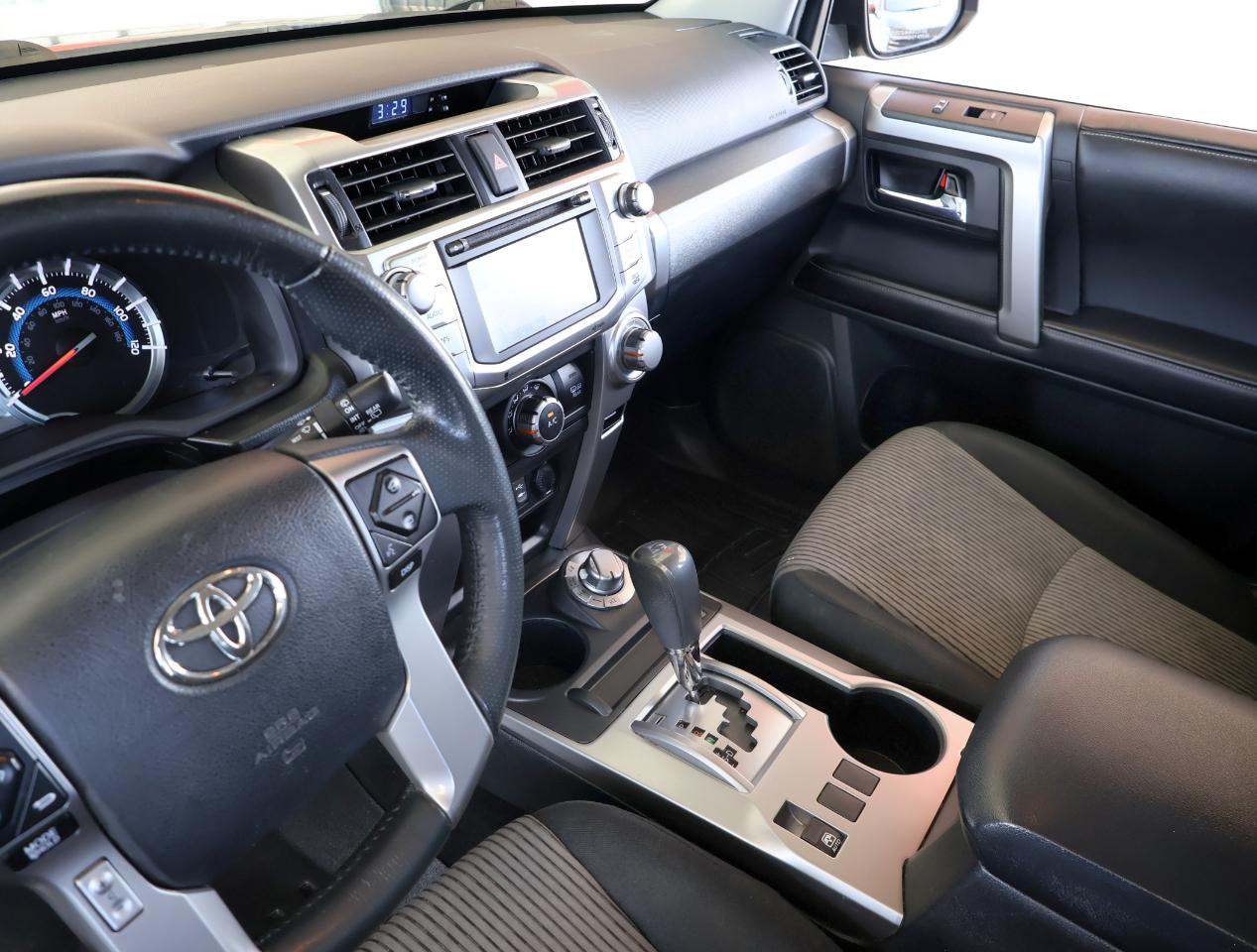 Toyota 4Runner SR5 4WD 2015