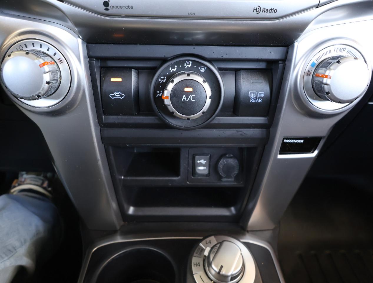 Toyota 4Runner SR5 4WD 2015