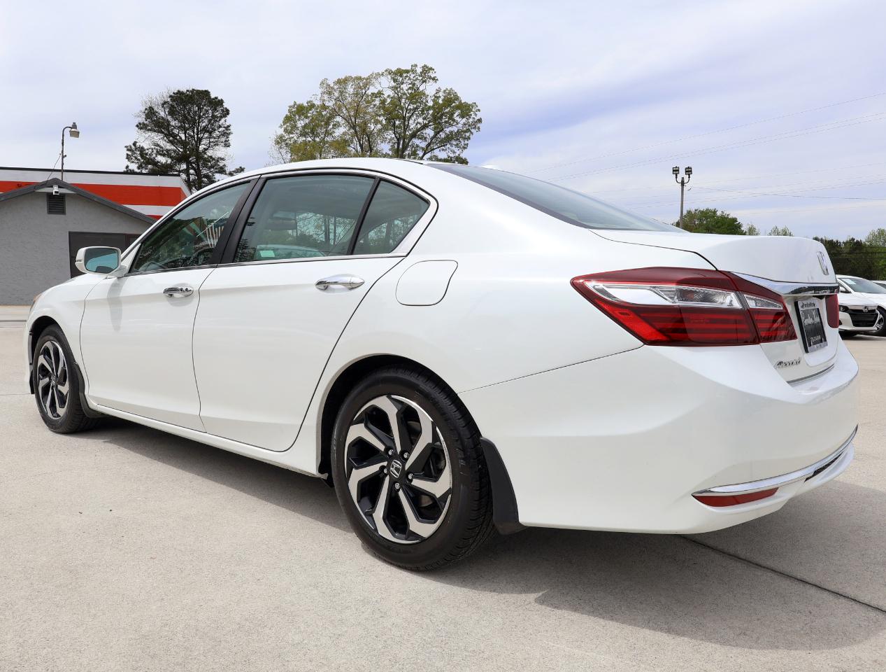 Honda Accord EX-L Sedan CVT 2016