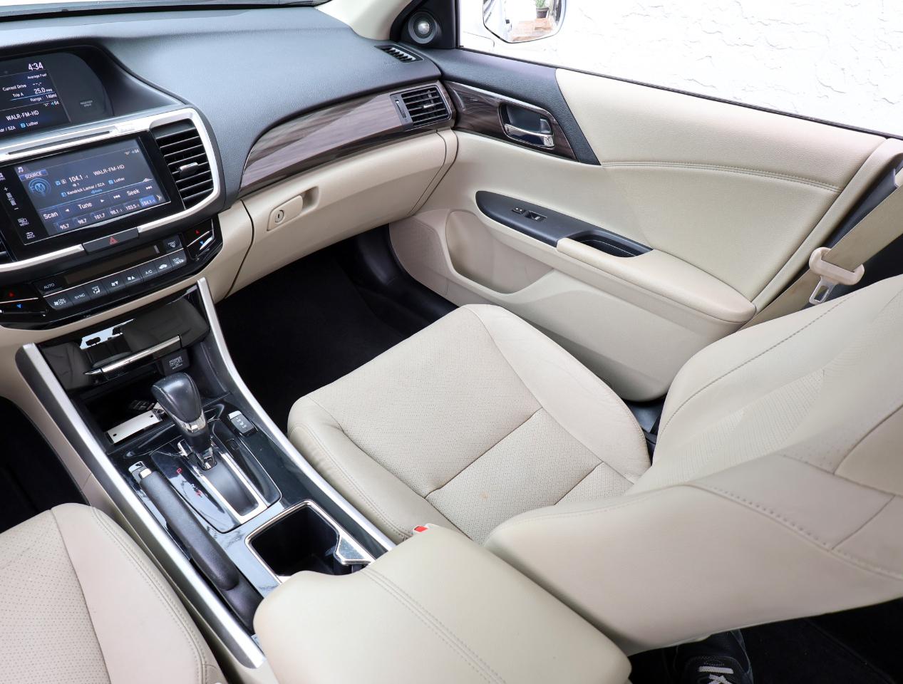 Honda Accord EX-L Sedan CVT 2016