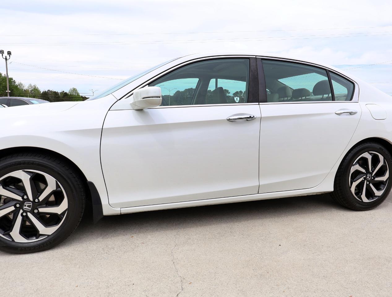 Honda Accord EX-L Sedan CVT 2016