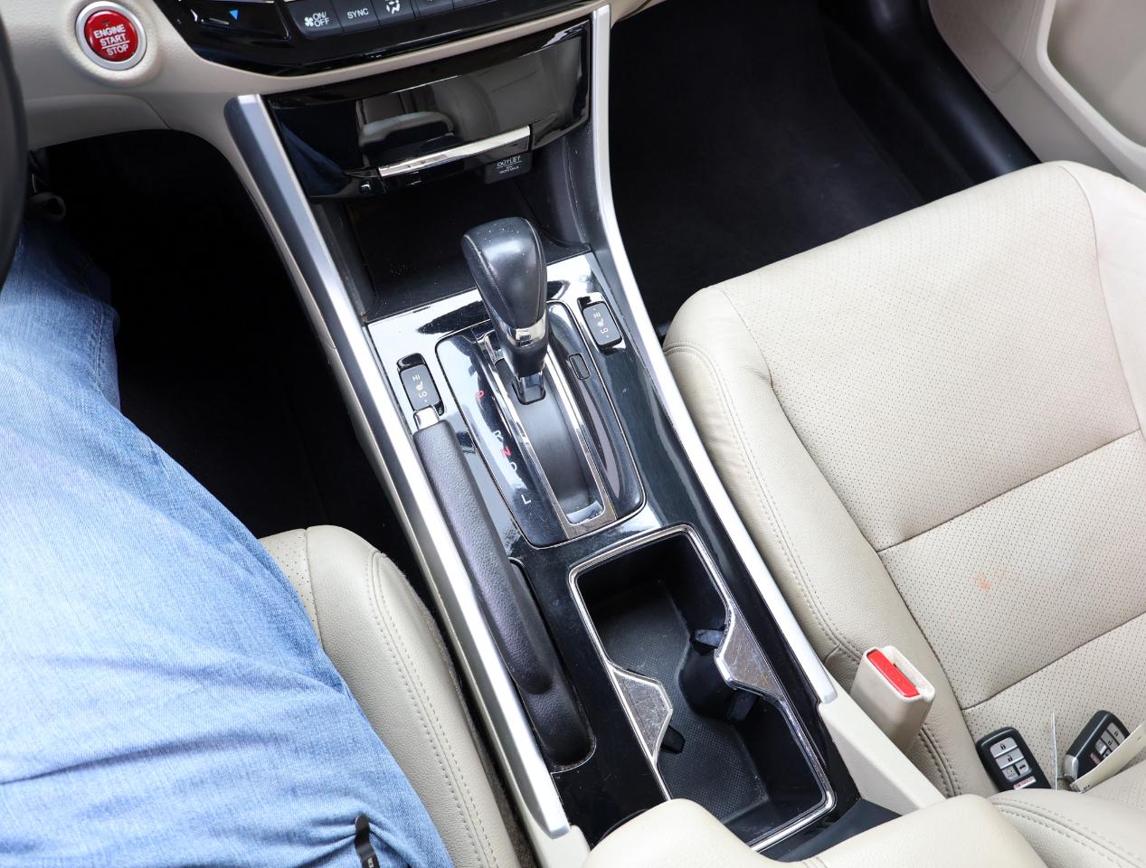 Honda Accord EX-L Sedan CVT 2016