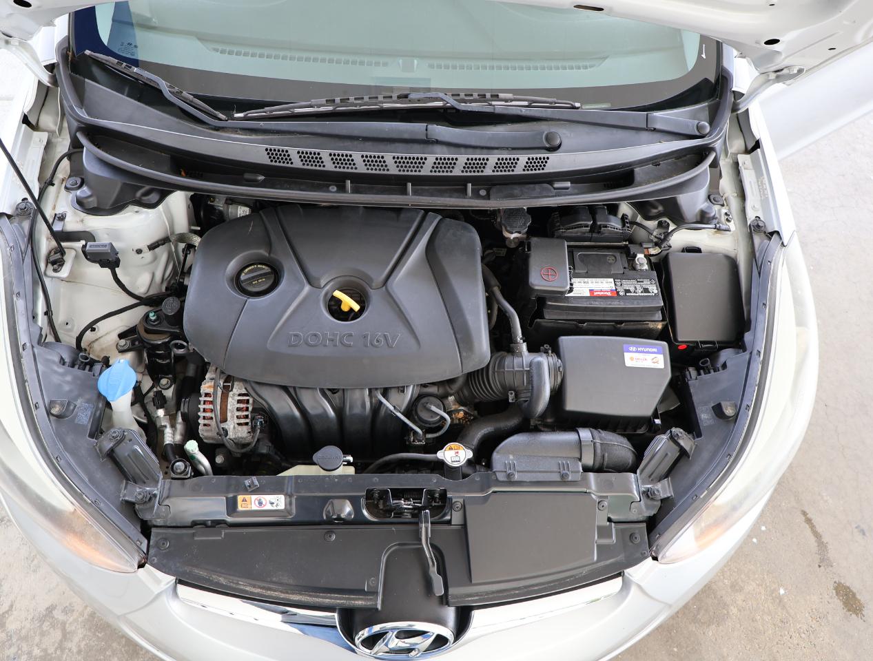 Hyundai Elantra SE 2014