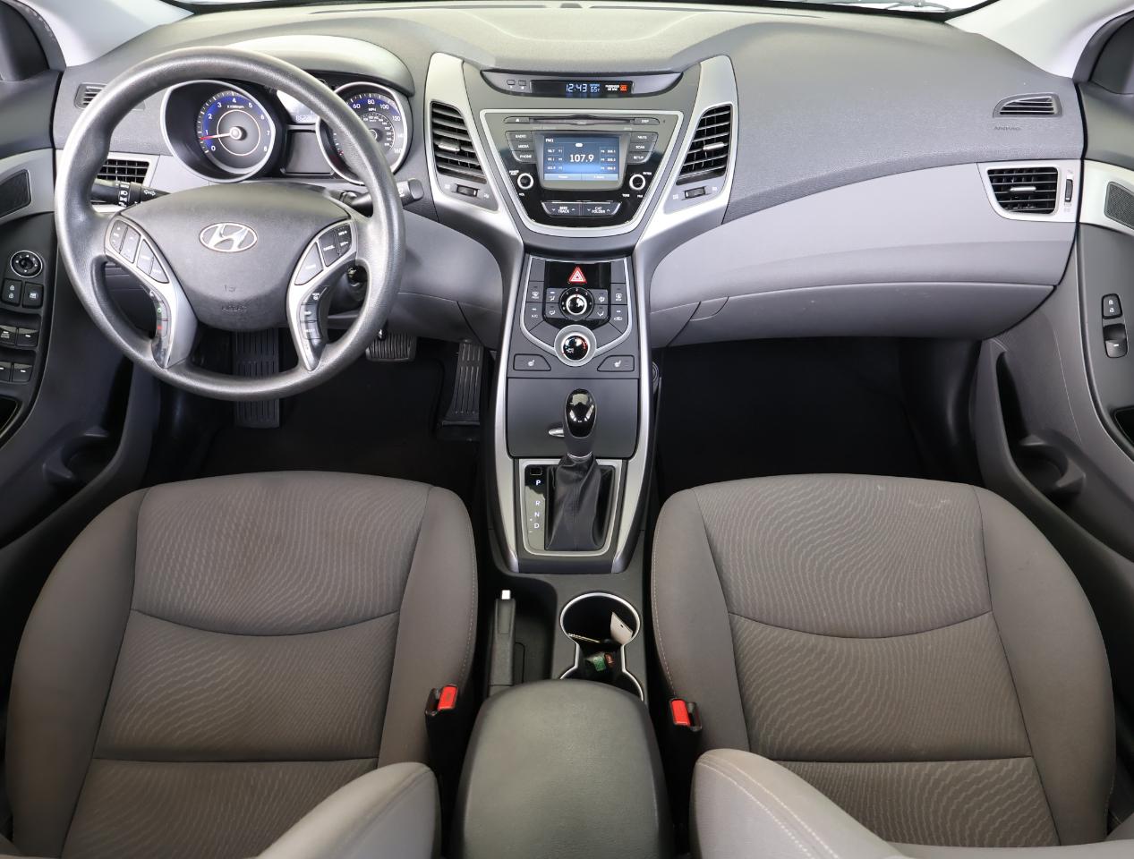 Hyundai Elantra SE 2014