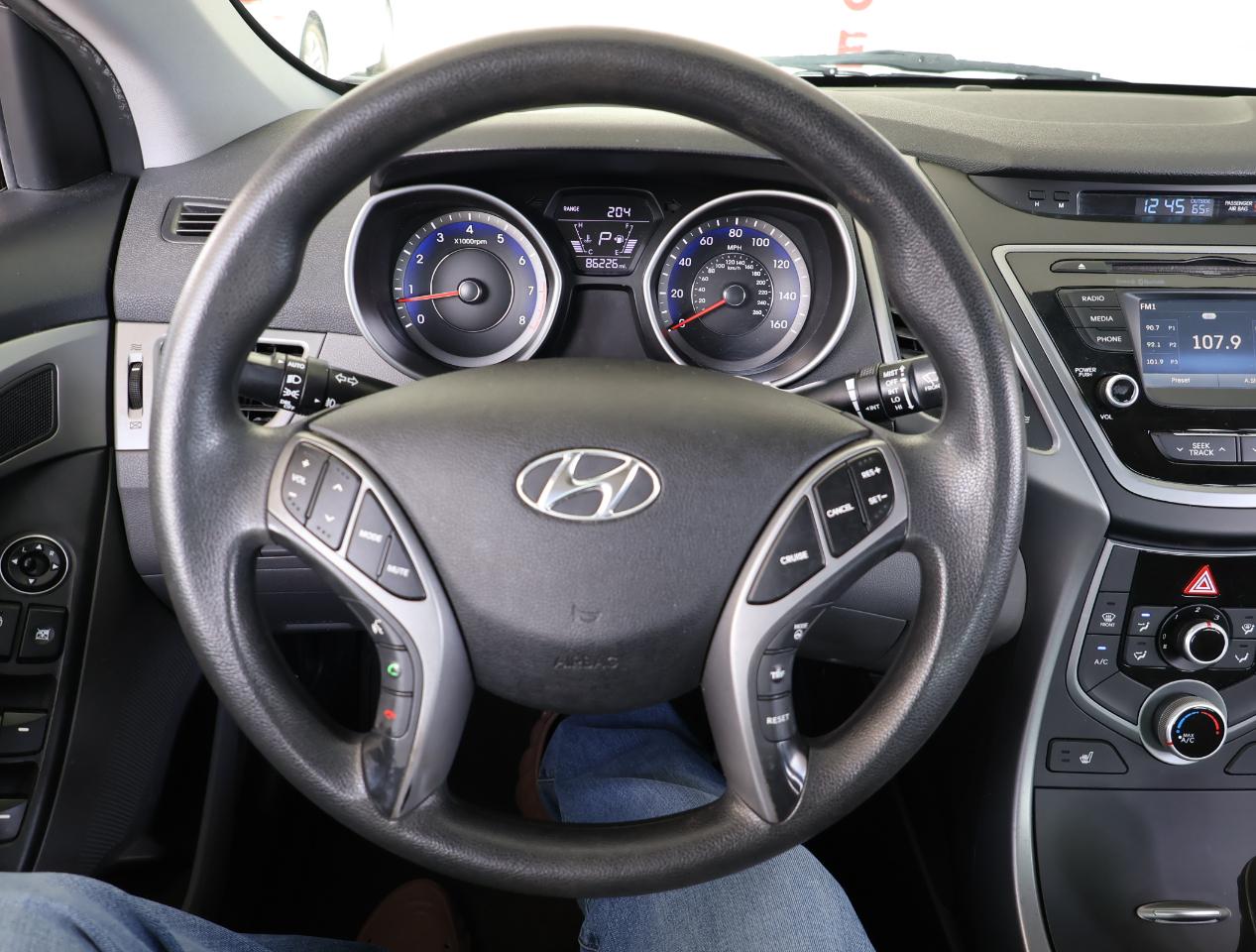 Hyundai Elantra SE 2014