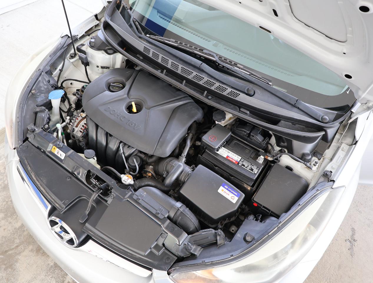 Hyundai Elantra SE 2014