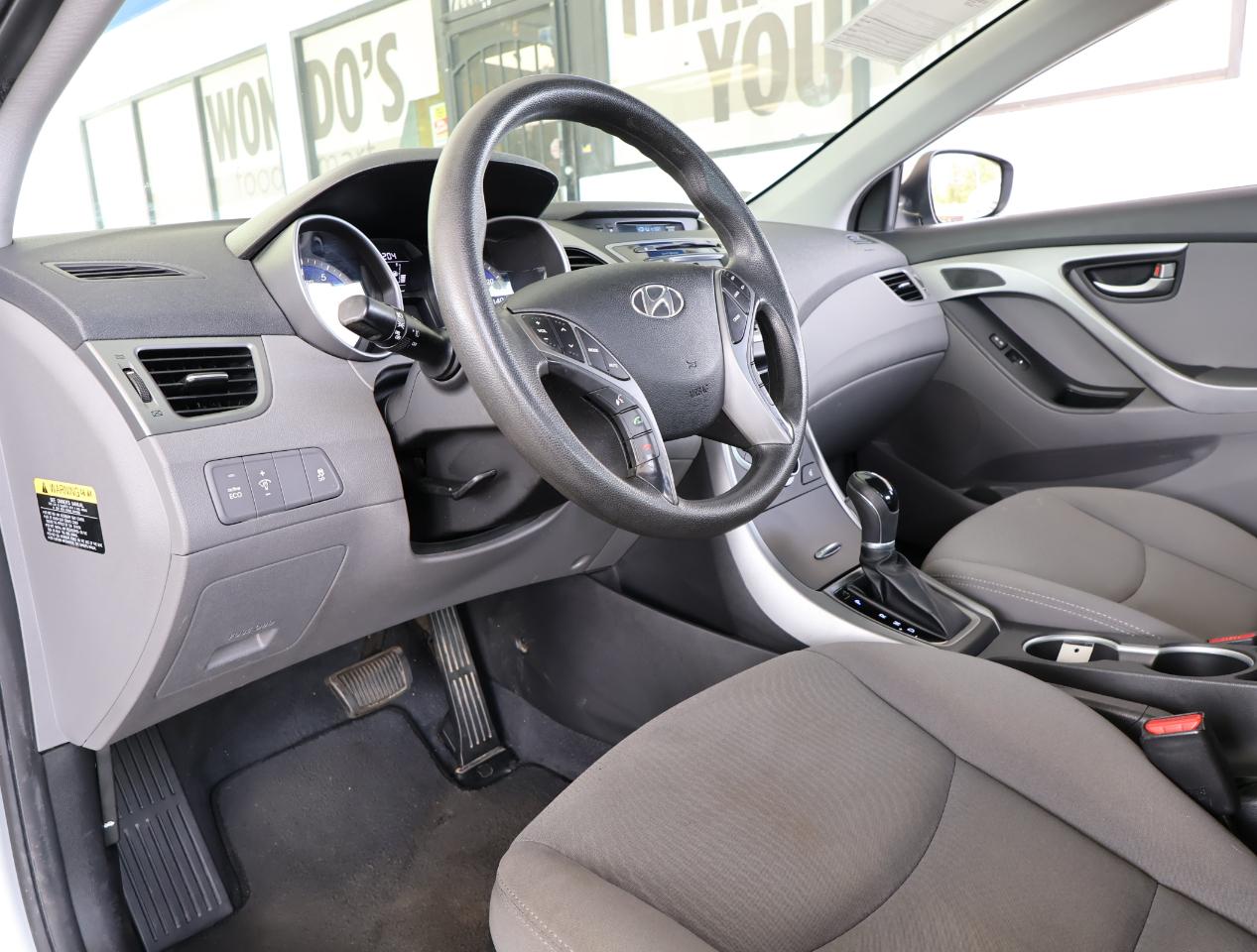 Hyundai Elantra SE 2014