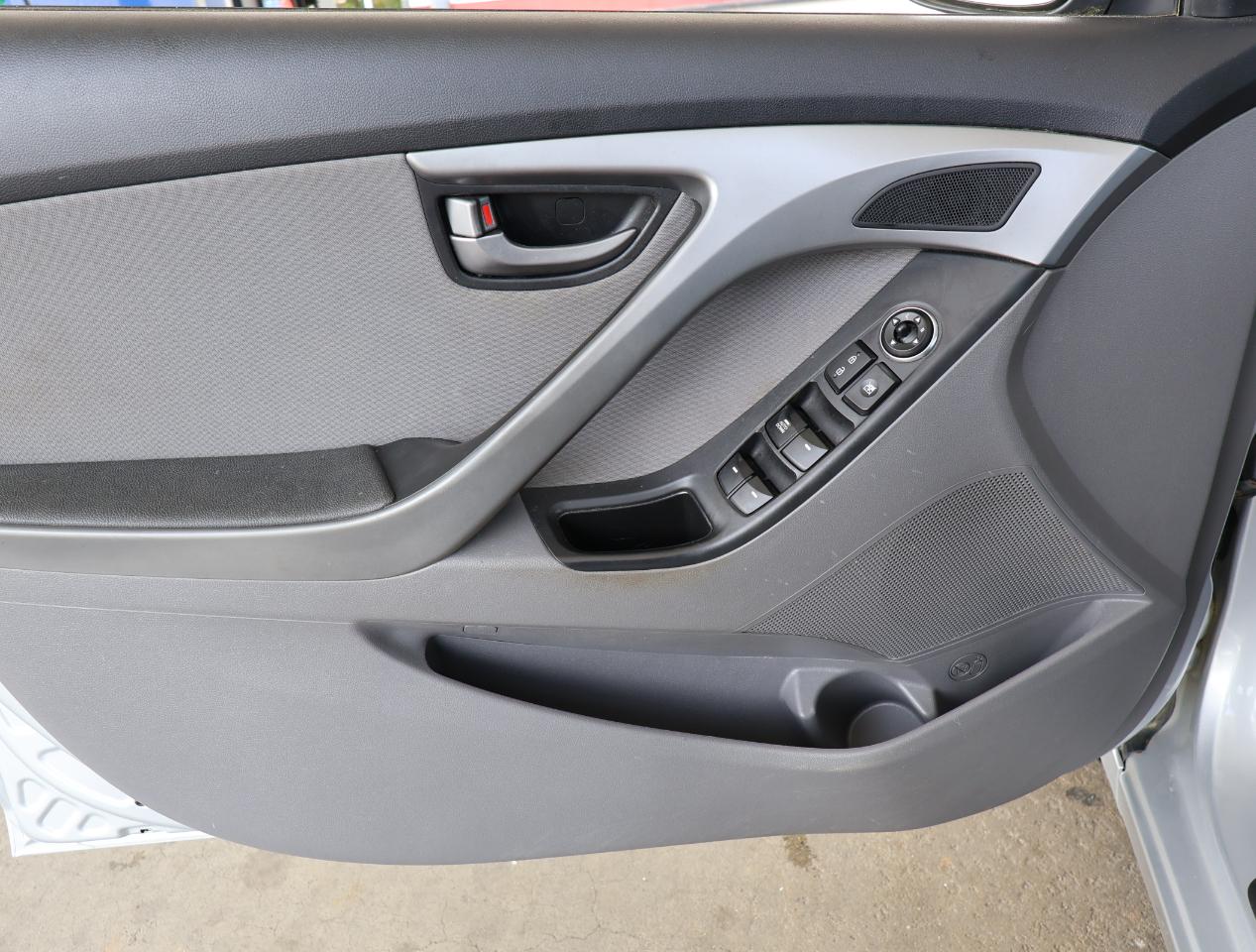 Hyundai Elantra SE 2014