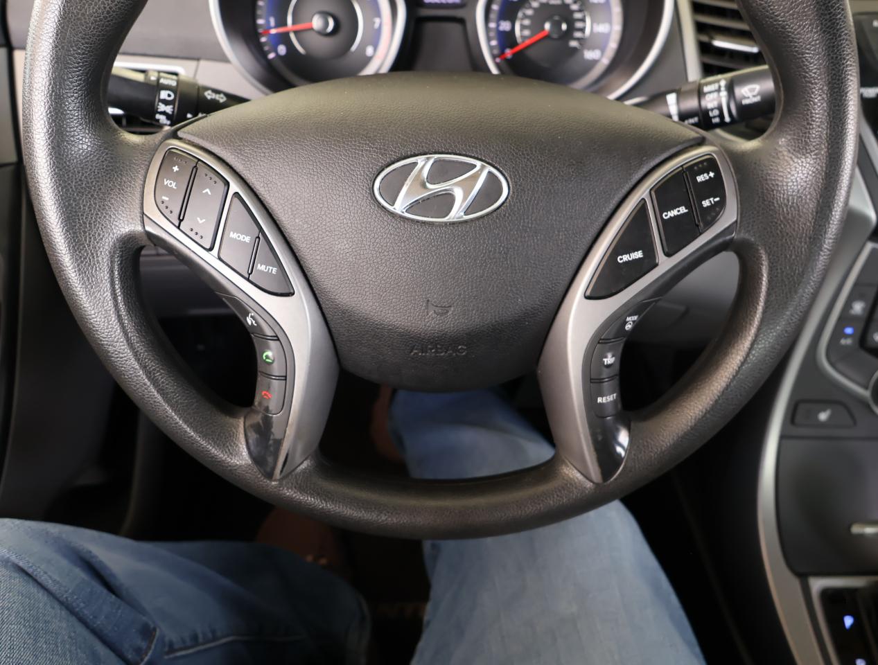 Hyundai Elantra SE 2014