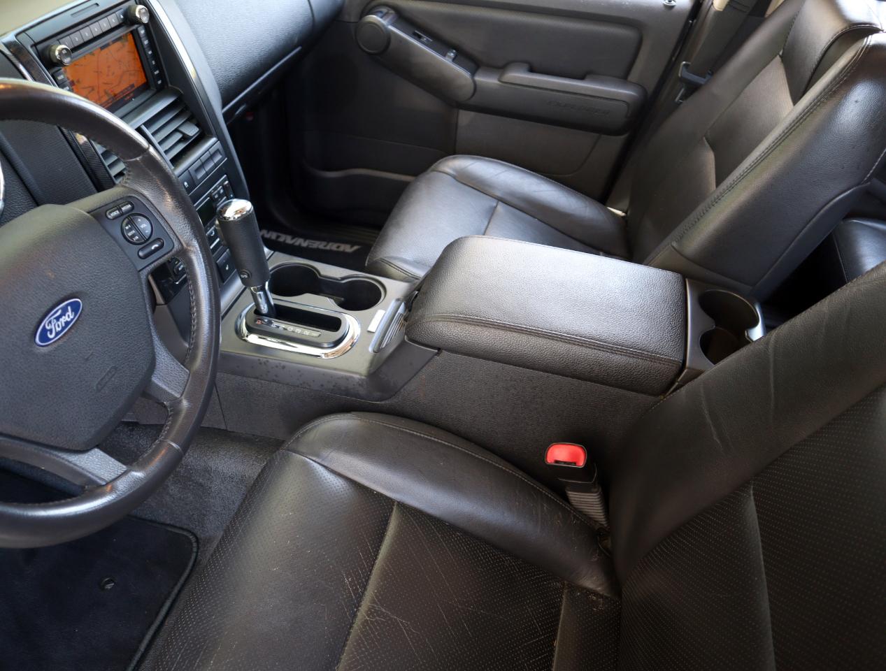 Ford Explorer Sport Trac  2010