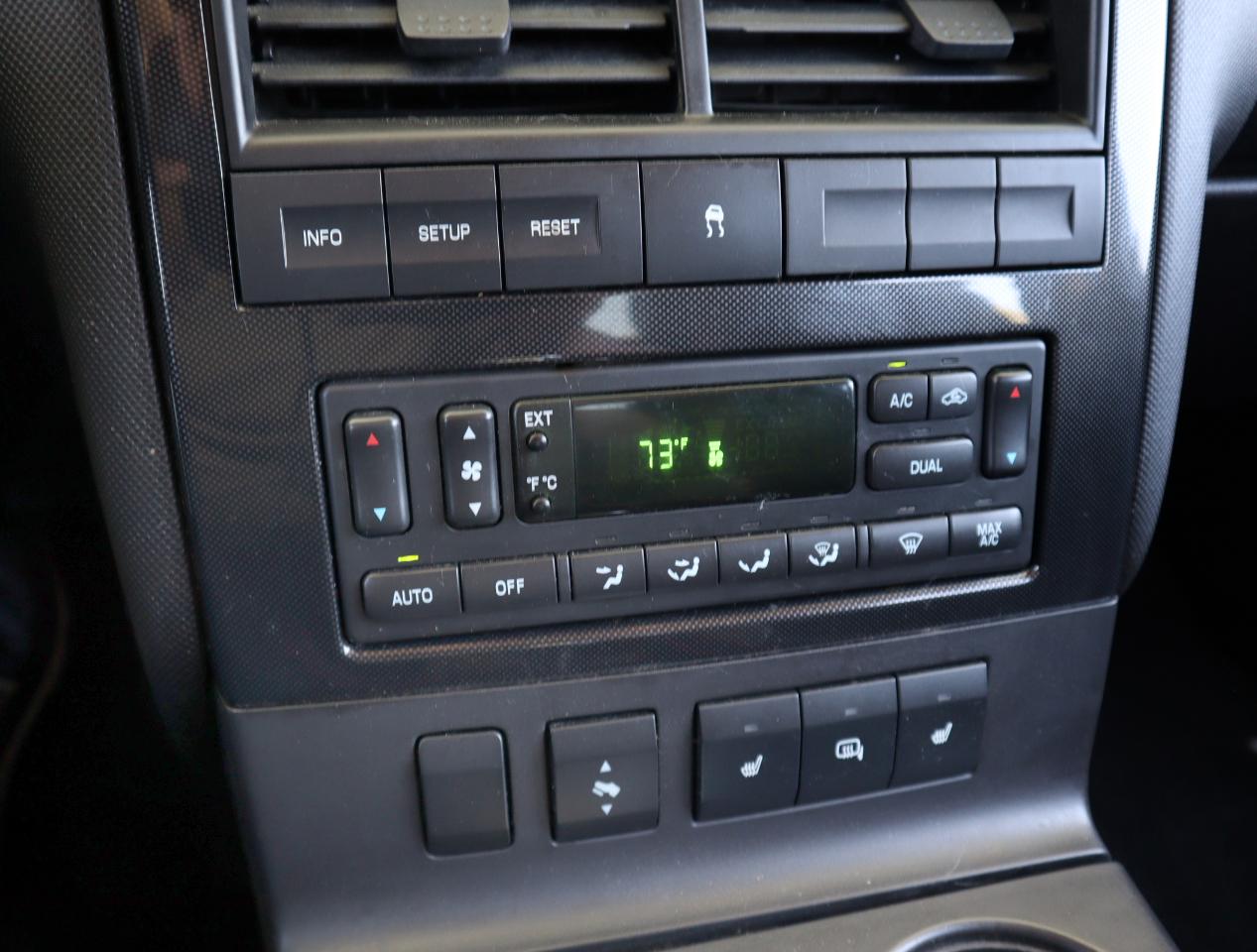 Ford Explorer Sport Trac  2010