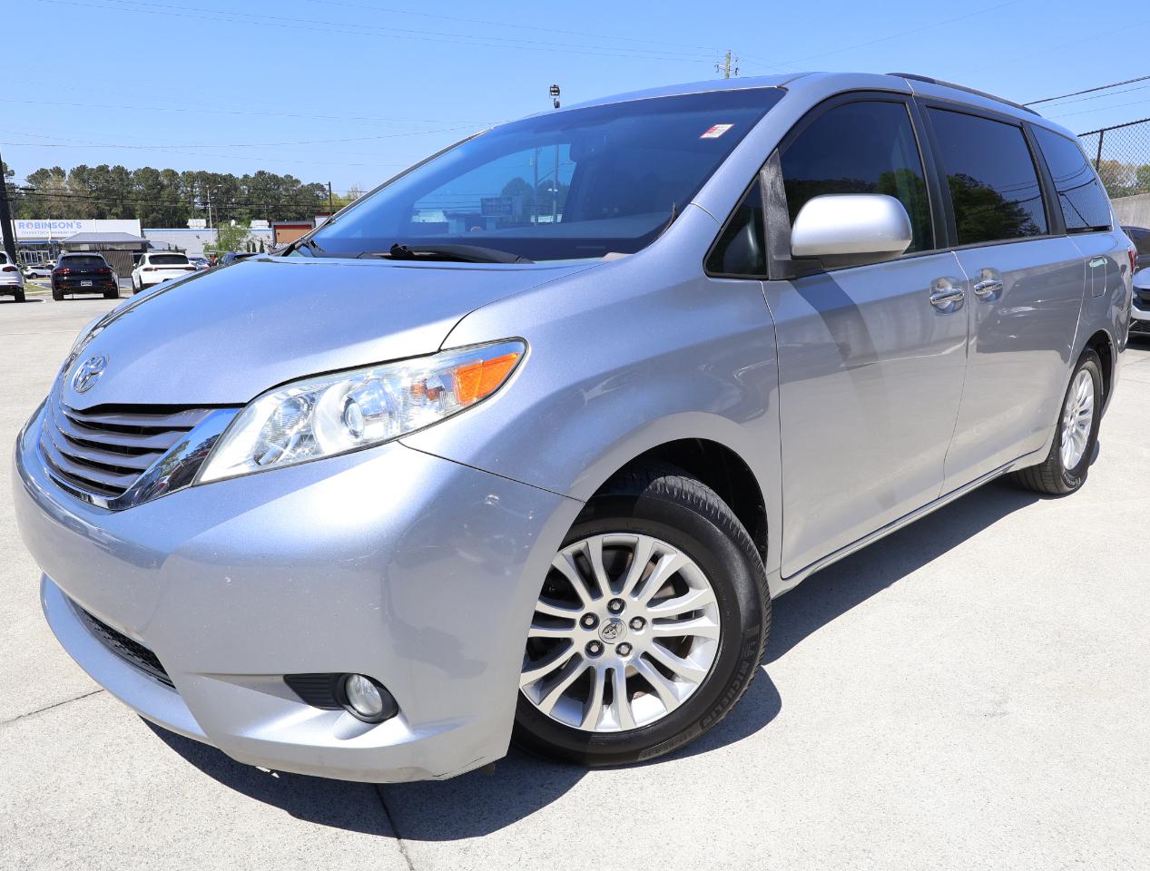 Toyota Sienna XLE 2015