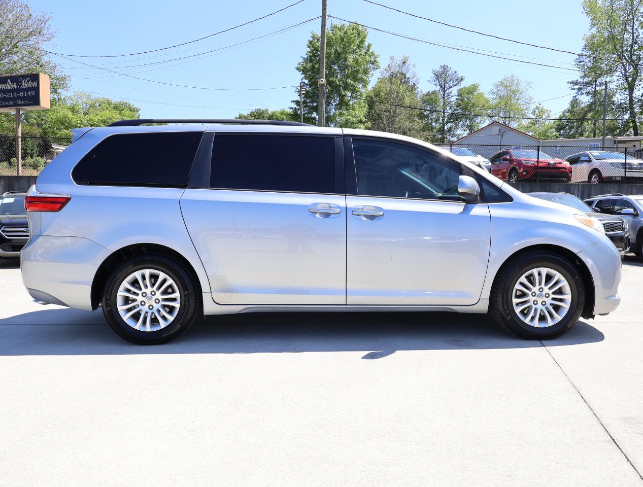 Toyota Sienna XLE 2015