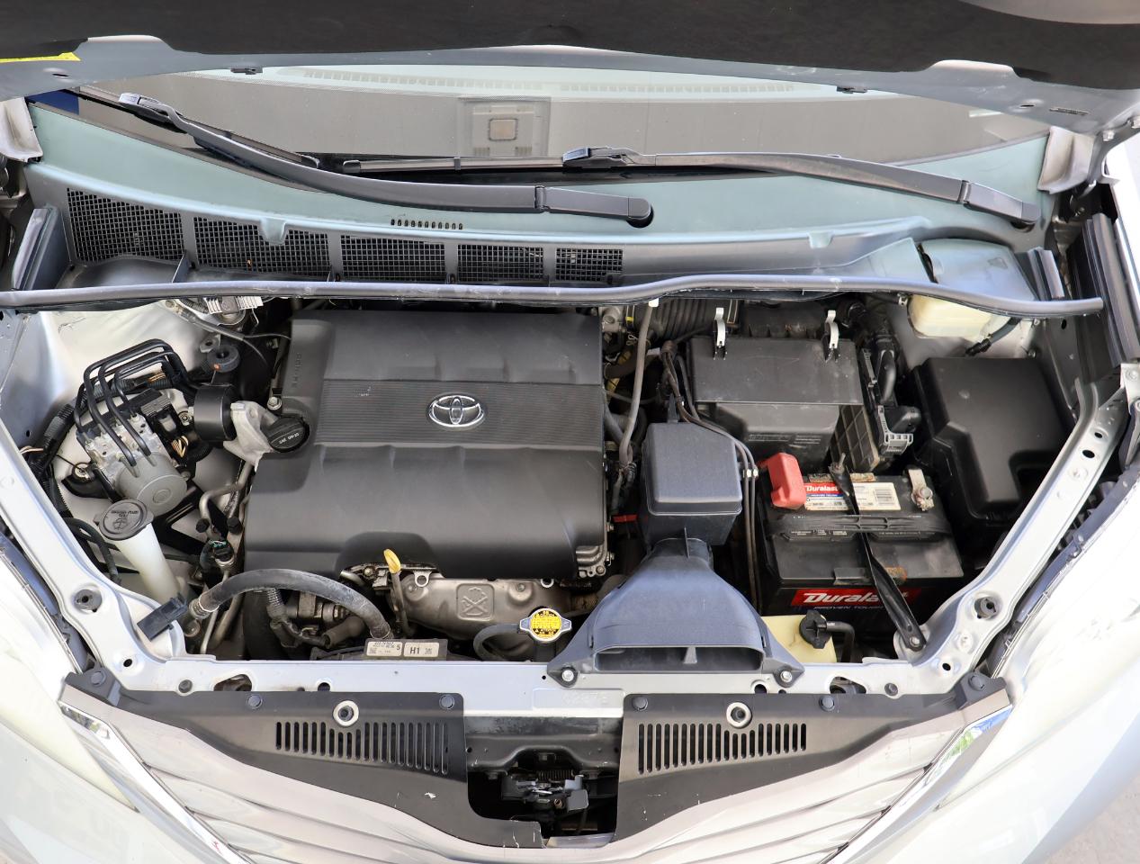 Toyota Sienna XLE 2015