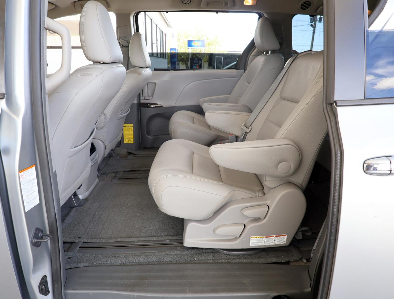 Toyota Sienna XLE 2015