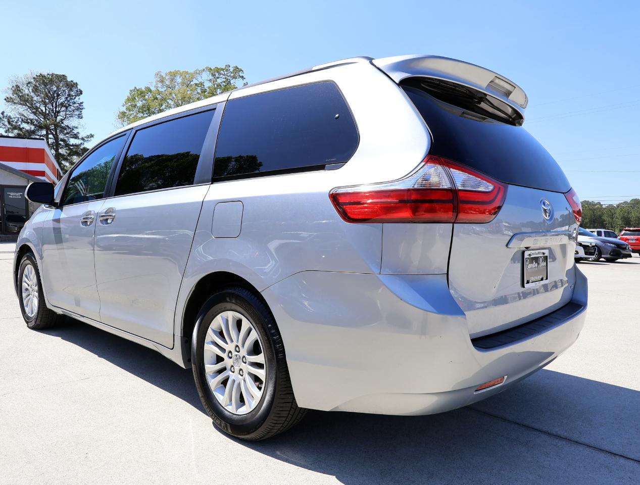 Toyota Sienna XLE 2015