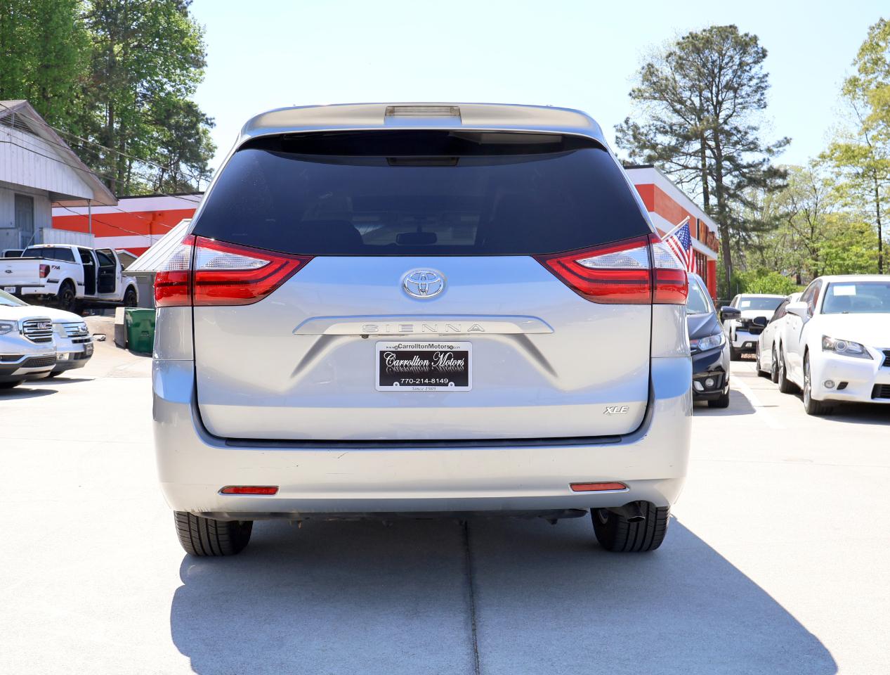 Toyota Sienna XLE 2015