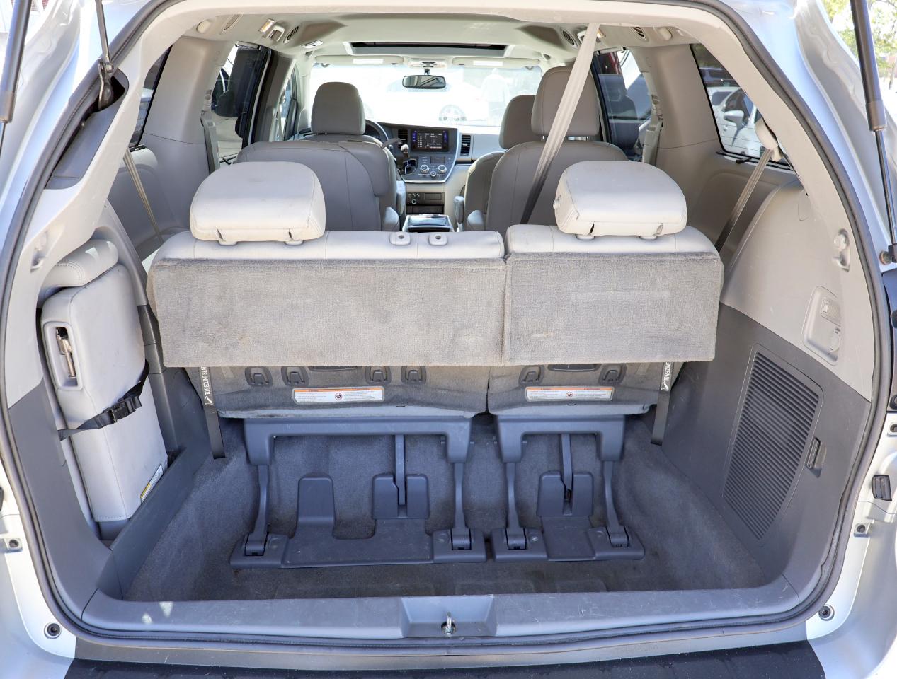 Toyota Sienna XLE 2015