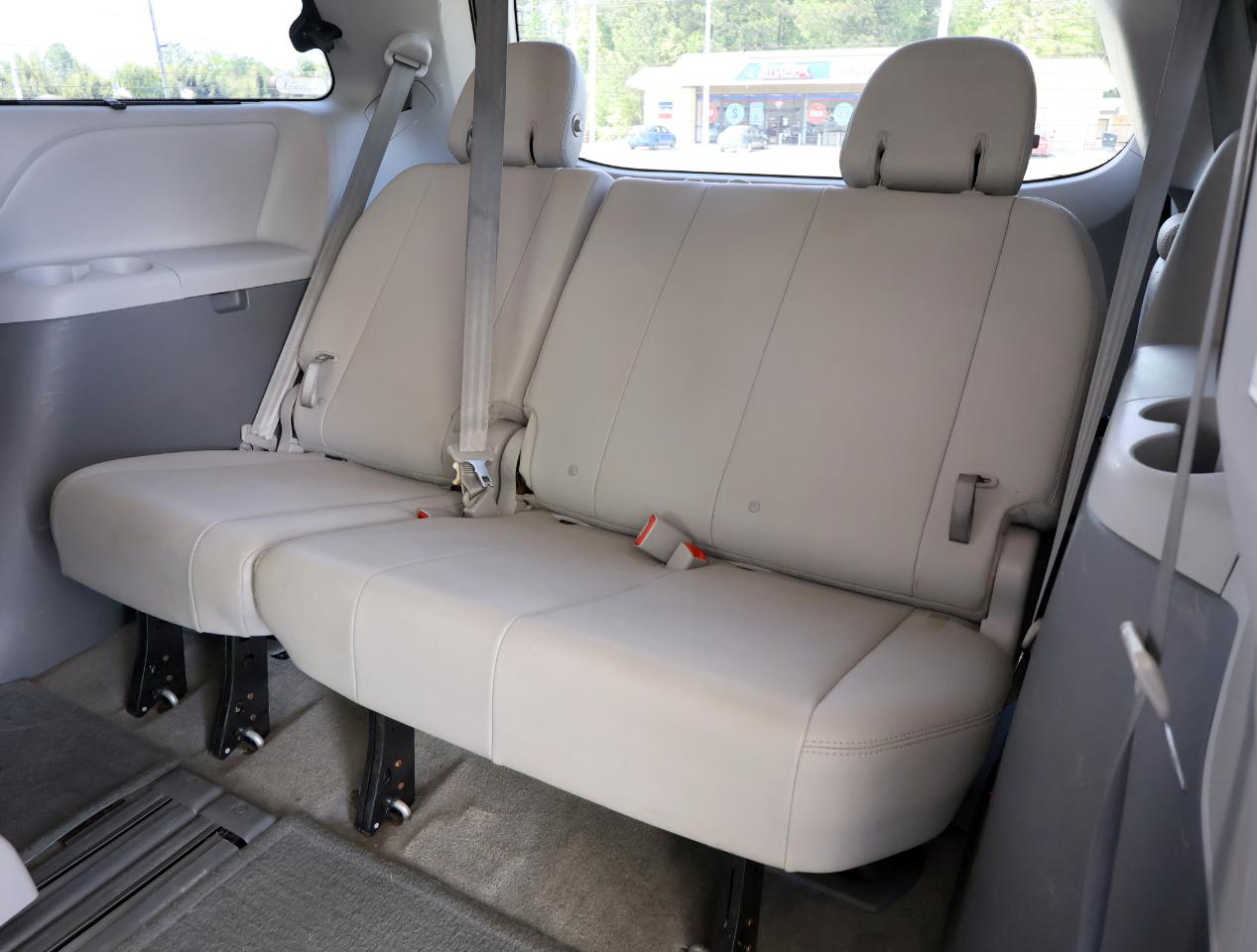 Toyota Sienna XLE 2015
