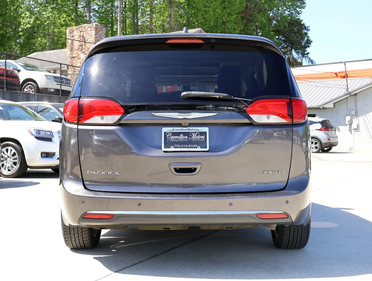 Chrysler Pacifica Limited 2017